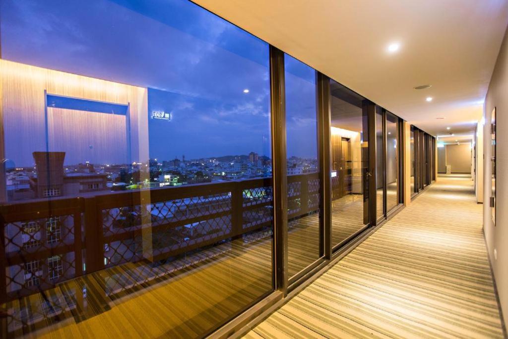 Kaishen Starlight Hotel T'ai-tung Buitenkant foto