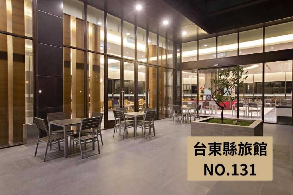 Kaishen Starlight Hotel T'ai-tung Buitenkant foto