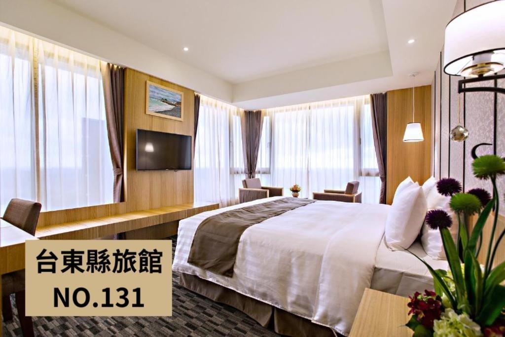 Kaishen Starlight Hotel T'ai-tung Buitenkant foto