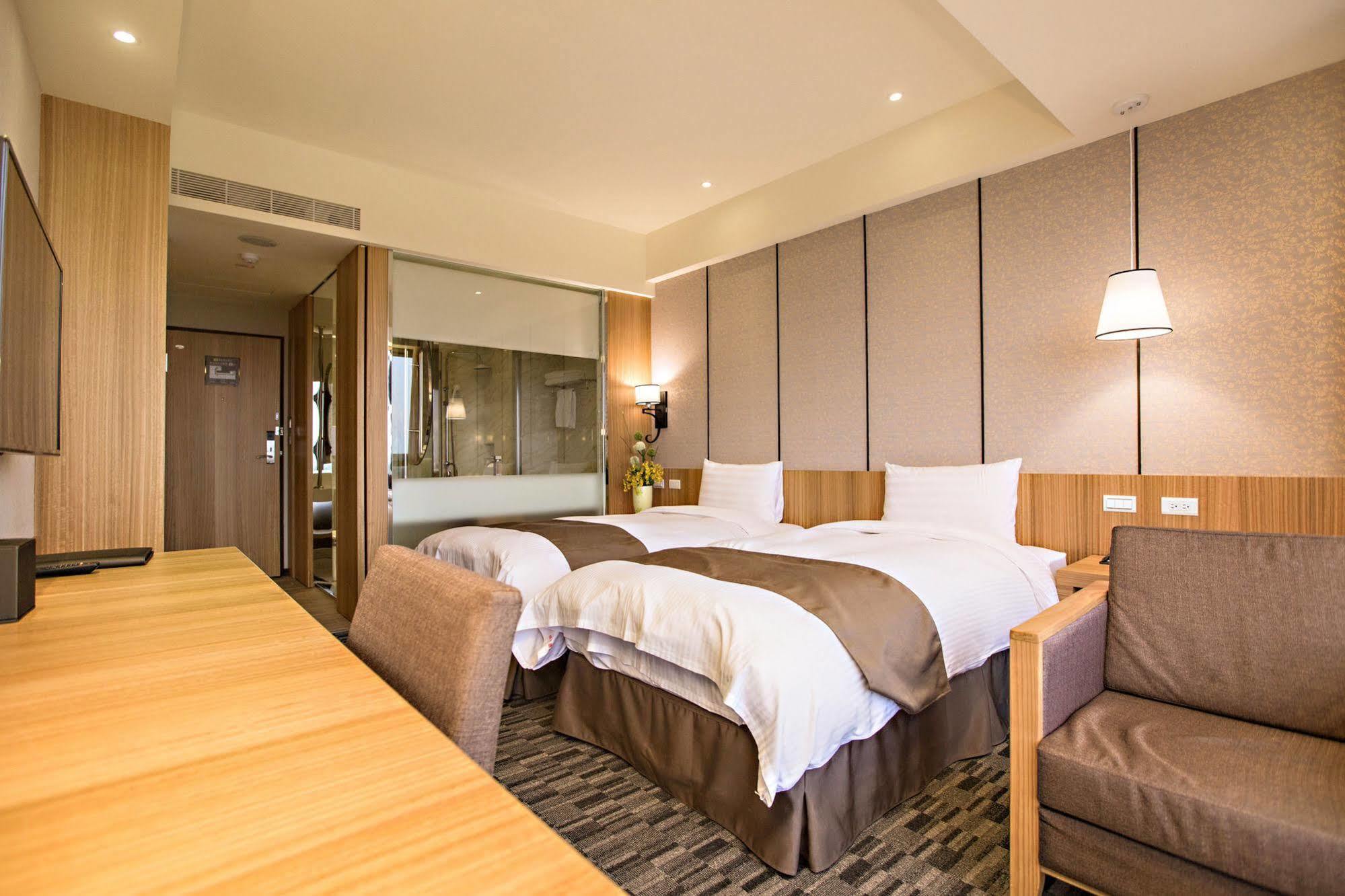 Kaishen Starlight Hotel T'ai-tung Buitenkant foto